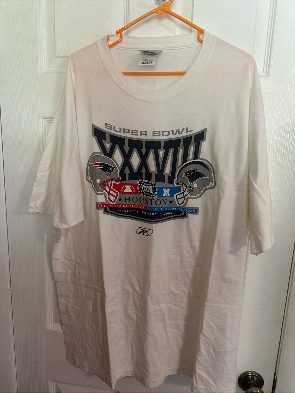 Reebok White Super Bowl XXXVIII Graphic Tee with Team Helmets